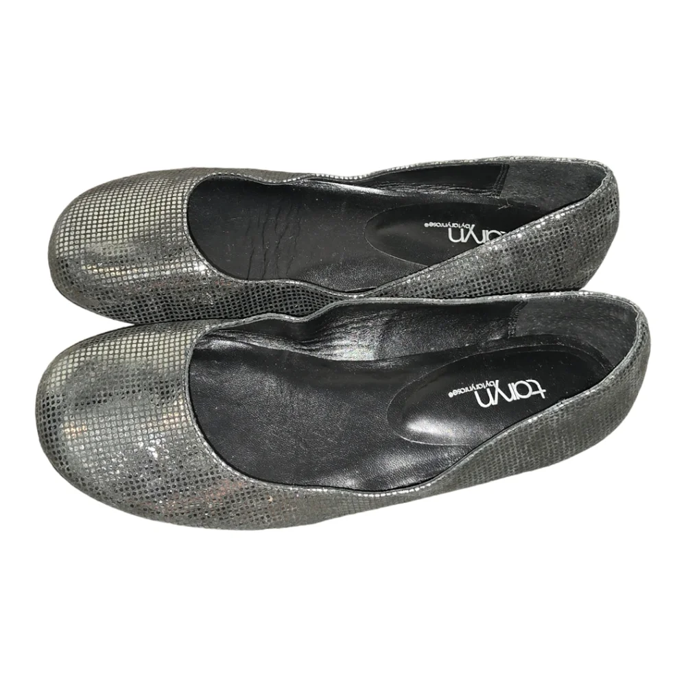 Taryn Rose Ballet Flats‎ Silver Metallic Textured Leather Round Toe Shoes Size 7
